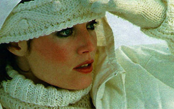 Fotografie door Kai Lindholm in 1982 oktober Avenue Avontuur in Lapland fashion model in de sneeuw met winterwitte wollen kleding